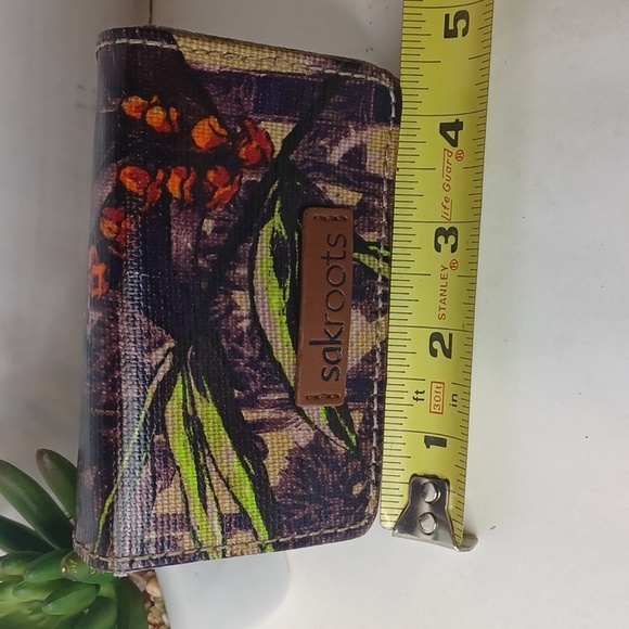 Sakroots ID Holder Camelion Print Card Holder - Picture 1 of 8